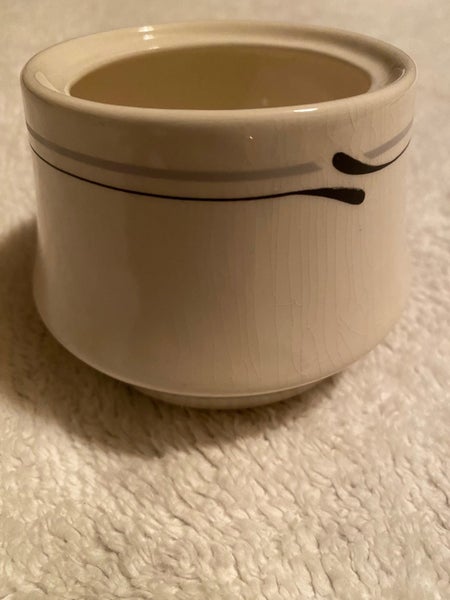 Contemporary Ceramics Sugar Bowl "Quicksilver" D570 by Crown Lynn Carousel 1