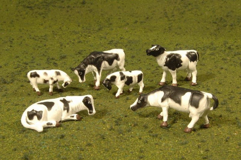 Bachmann Cows Black & White. 6 Figures.O Scale Carousel 1
