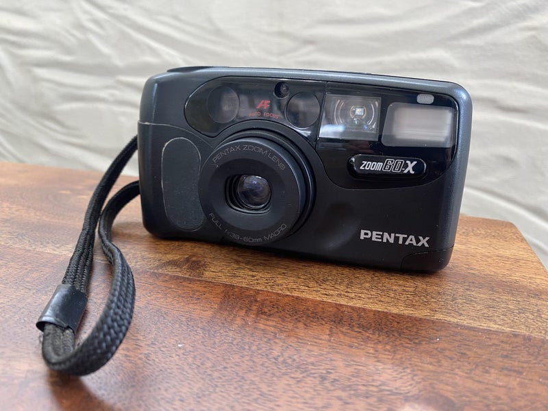 Pentax Zoom 60-X 35mm point and shoot film camera Carousel 1