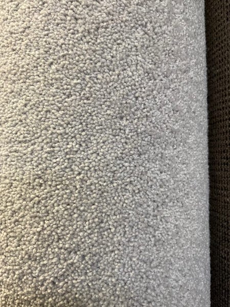 Auction 181 - 3.05 x 3.65 metres,Pure wool, cut pile carpet Carousel 2