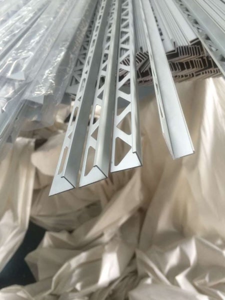 9mm Matt Silver Aluminium L tile trim (Bundle Order-10pc) Carousel 1