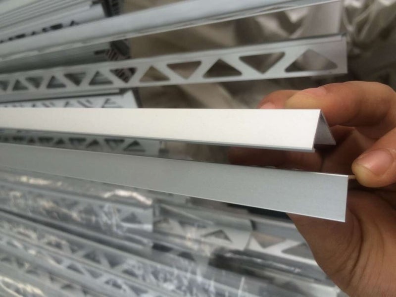 11mm Matt Silver Aluminium L tile trim (Bundle Order) Carousel 1