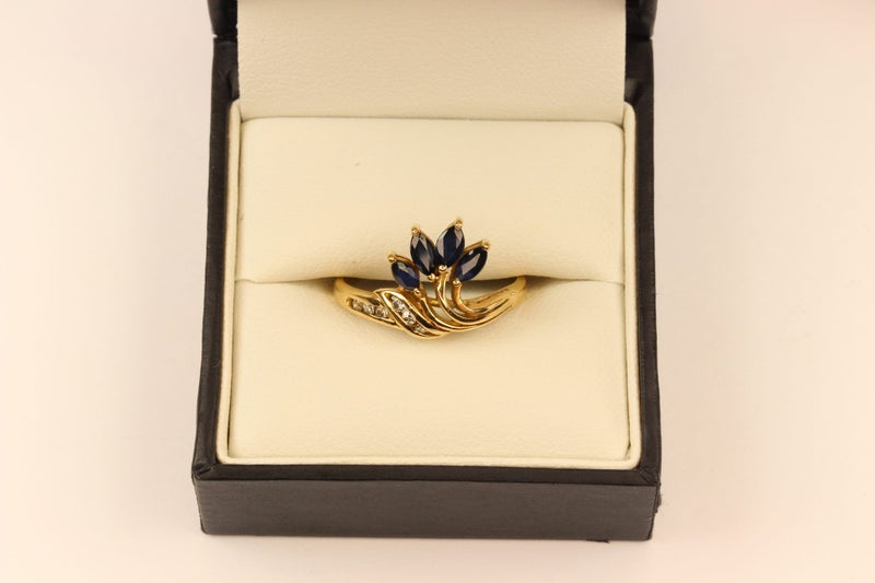 14ct Sapphire and Diamond ring Carousel 1