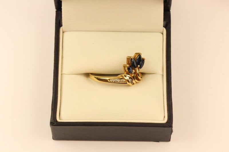 14ct Sapphire and Diamond ring Carousel 2