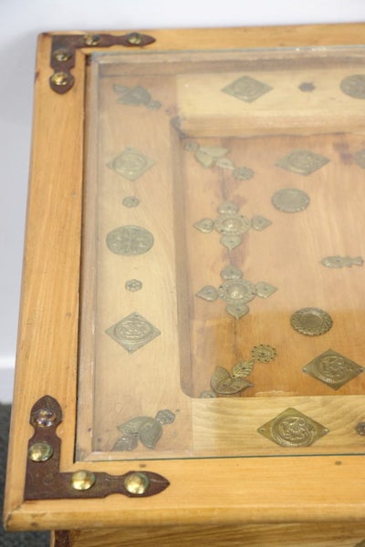 Medium Coffee Table With Brass Inlay With Green Lapis Lazuli Carousel 9