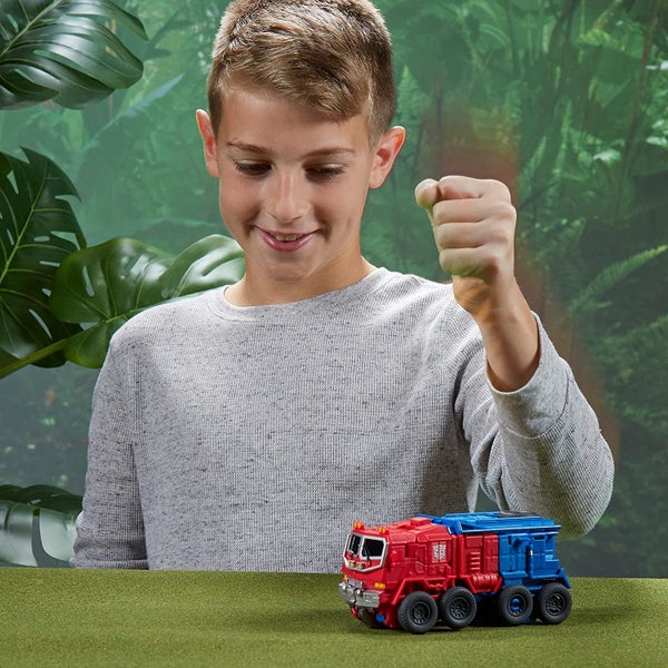 Transformers Rise of the Beasts: Smash Changers Optimus Prime Carousel 4