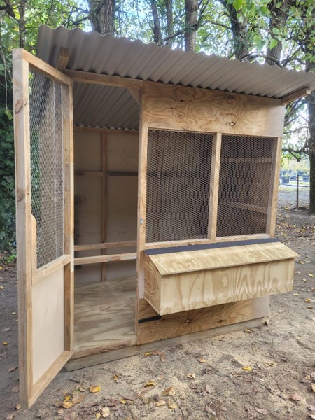 Chook cage/ Chook house/ poultry house Carousel 2