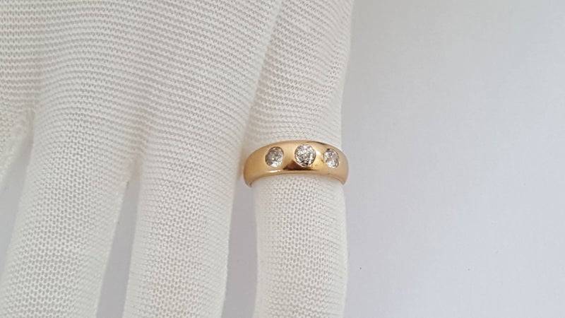 Gorgeous Antique Victorian 18 CT Gold 0.75 CT Old Cut Diamond Trilogy Gypsy Ring Carousel 7