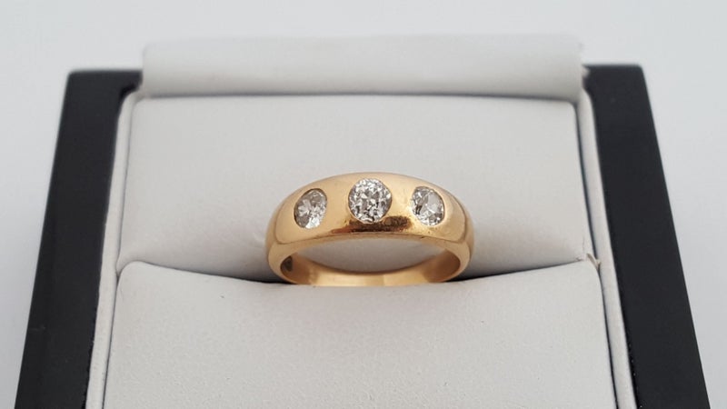 Gorgeous Antique Victorian 18 CT Gold 0.75 CT Old Cut Diamond Trilogy Gypsy Ring Carousel 1