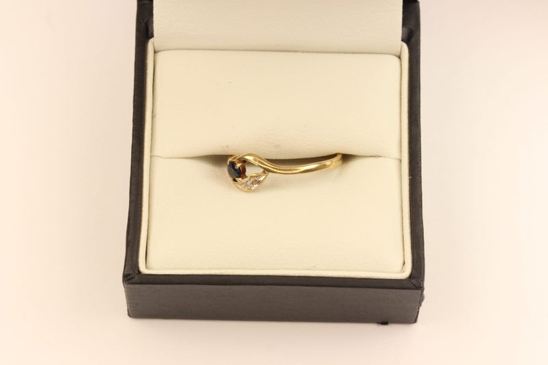 9ct Sapphire and Diamond ring Carousel 2