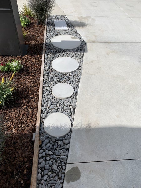 Round concrete paver 300mm Carousel 1