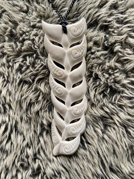 XLARGE WHALE TAIL BONE PENDANT Carousel 7