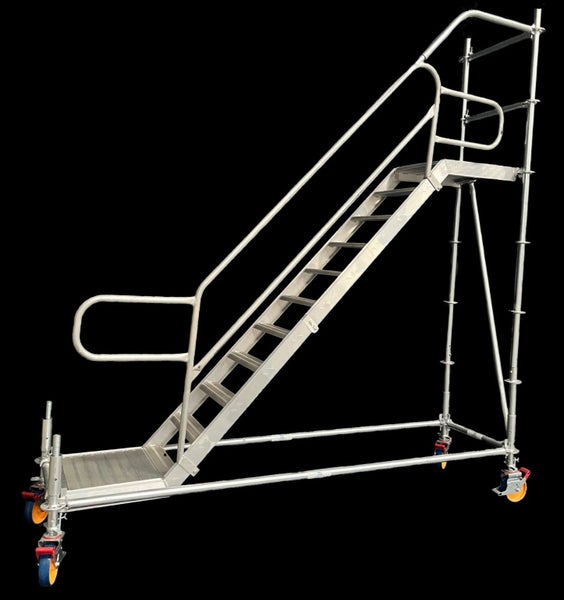 Stairs 2.0h x 3.07l Carousel 8