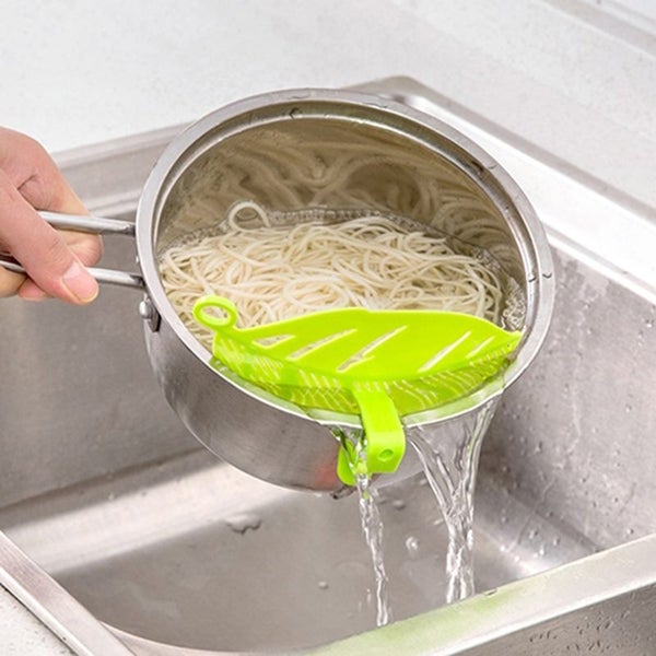 1 Pcs Leaf Shaped Rice Wash Gadget Noodles Spaghetti Beans Colanders Carousel 2