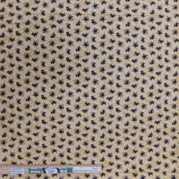 Quilting Patchwork Fabric You Bug Me Bees Allover 50x55cm FQ Carousel 2
