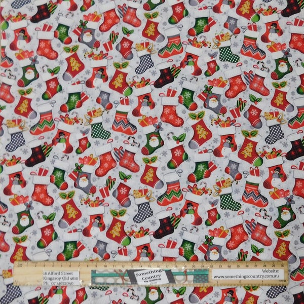 Quilting Patchwork Fabric Noel Stockings Allover 50x55cm FQ Carousel 1