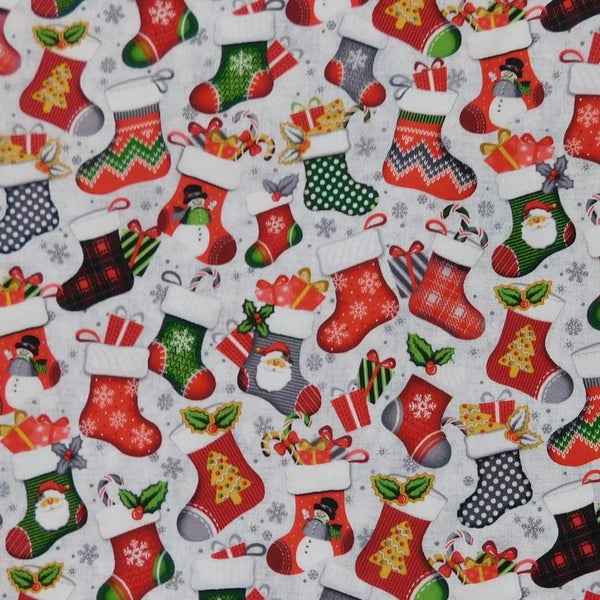 Quilting Patchwork Fabric Noel Stockings Allover 50x55cm FQ Carousel 2