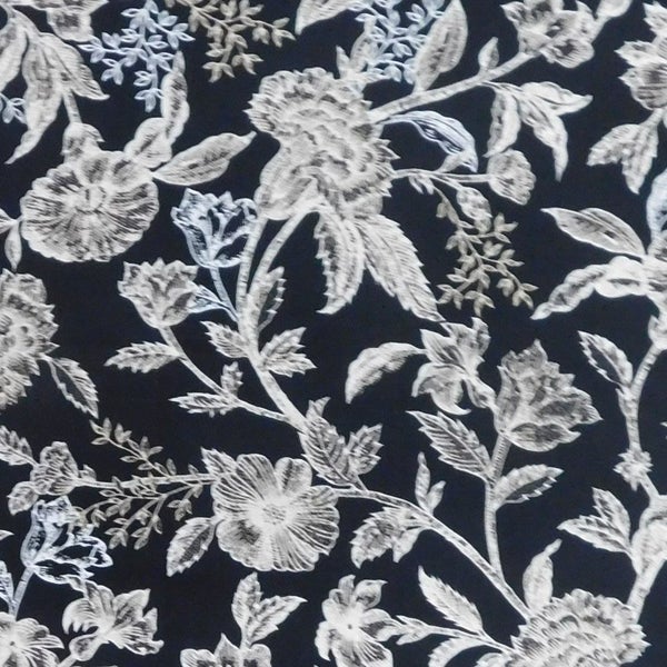 Quilting Patchwork Sewing Fabric Black Floral 50x55cm FQ Carousel 2