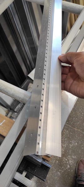 Window Support Bar Carousel 4