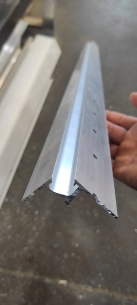 Window Support Bar Carousel 2