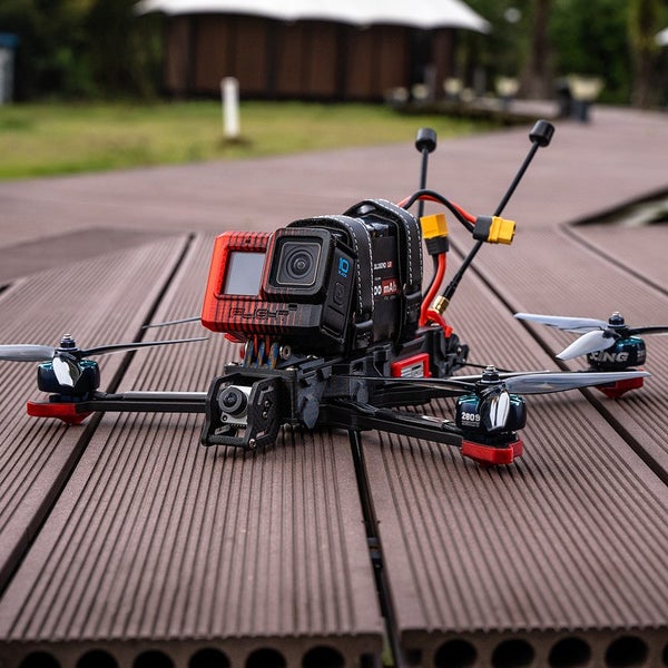 iFlight - Chimera7 Pro HD w/ Caddx Air Unit - 6S 1250kv BNF Carousel 1