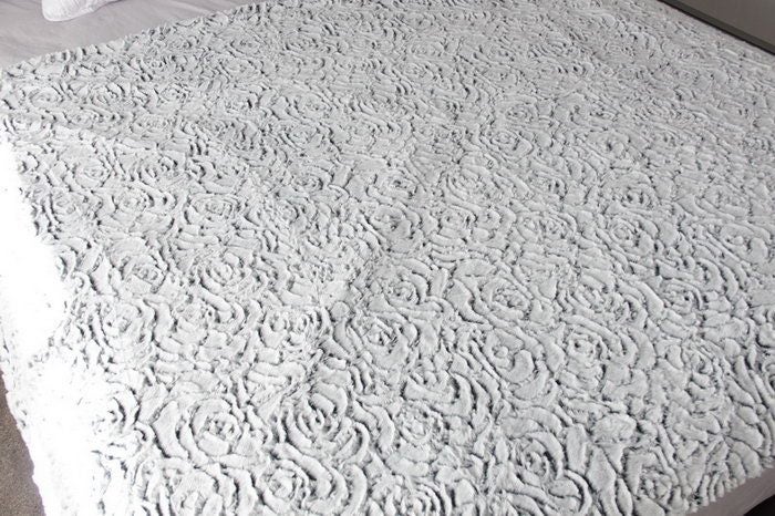 Rose Design Fur Throw Carousel 3