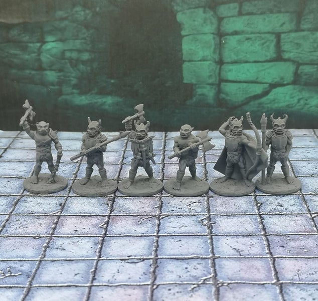 Monster Miniatures Orcs Set of 6 Dungeons and Dragons dice4dungeons FDG Carousel 1