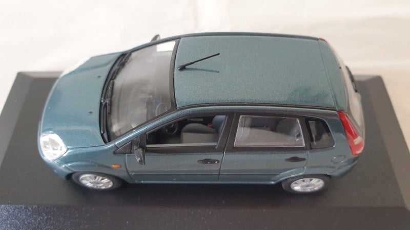 2002 FORD FIESTA MK5 5DR 1:43 SCALE DIECAST MODEL FORD DEALER MODEL MINICHAMPS Carousel 7