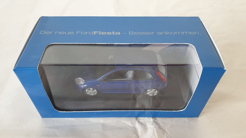 2002 FORD FIESTA MK5 3DR 1:43 SCALE DIECAST MODEL FORD DEALER MODEL MINICHAMPS Carousel 1