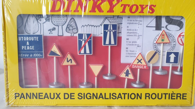 DINKY TOYS ROAD SIGNS DINKY TOYS 593 ATLAS REPLICA IN FRENCH BOX FREE P/P Carousel 2