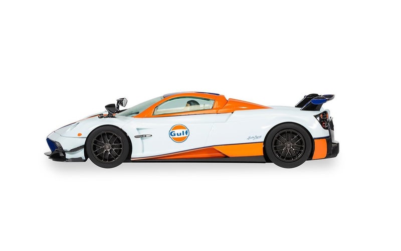 Scalextric: Pagani Huayra BC Roadster - Gulf Edition Carousel 2
