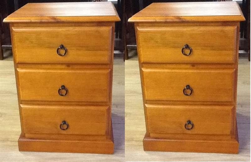 QUEEN HEADBOARD + PAIR OF BEDSIDES in NZ PINEWOOD [S] Carousel 2