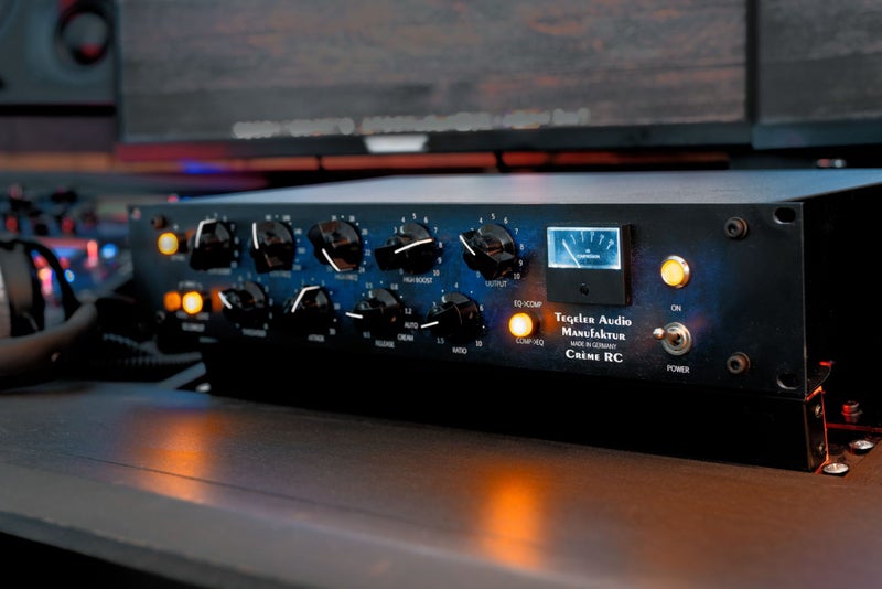 Tegeler Audio Creme RC Remote Controllable Bus Comp & Mastering Equalizer Carousel 2