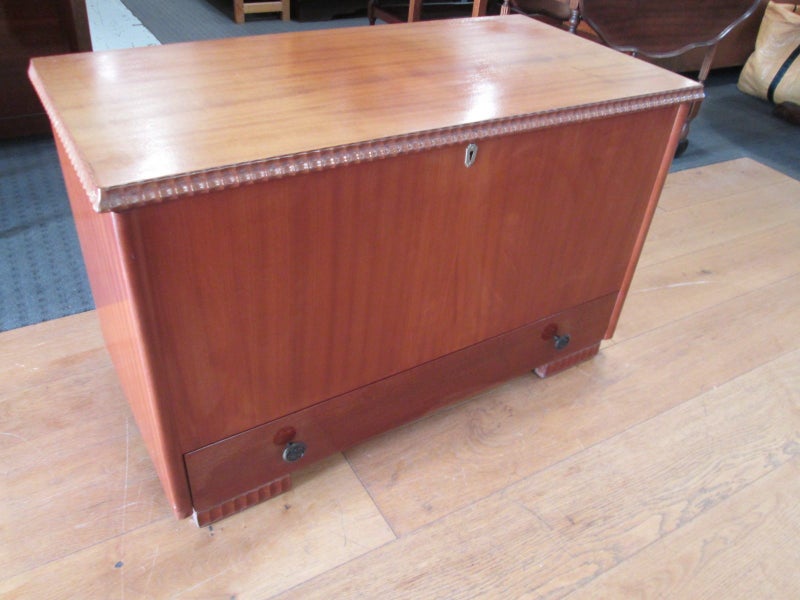 Mid Century Glory Box Carousel 1
