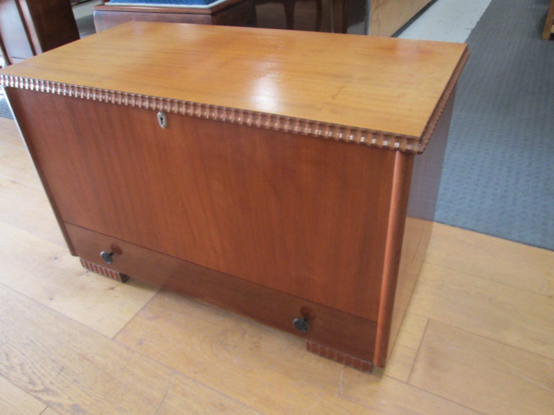 Mid Century Glory Box Carousel 2