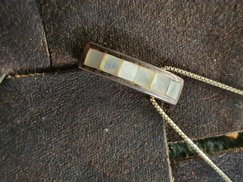 Vintage 925 Silver Mother of Pearl Pendant Necklace Carousel 1