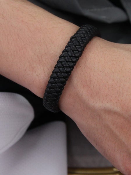 Men's Titanium Steel Minimalist Woven Leather Bracelet Carousel 2