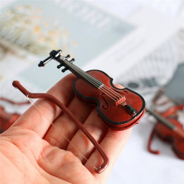 Violin Ornament Easy-cleaning Mini Dollhouse Violin 1/12 Scale Carousel 6