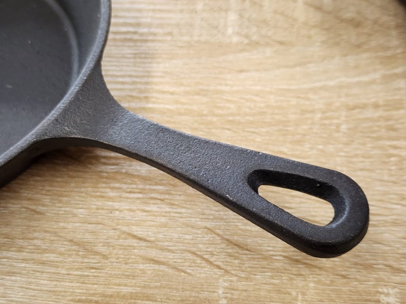 Cast Iron Frying Pans - 3 Pan Set Carousel 4