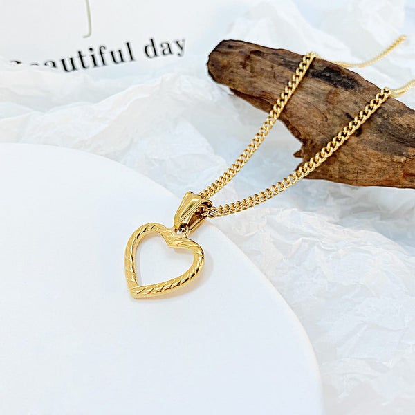 Heart Design Stainless Steel Necklace Yellow Gold Color Carousel 2