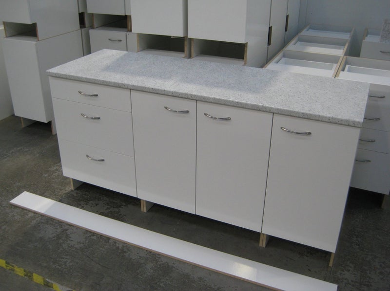 Kitchen 1825mm - White Gloss Carousel 1