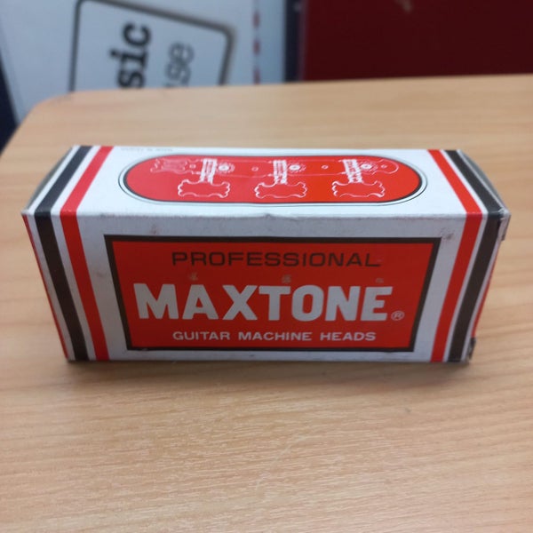 Maxtone - Machine Heads - Nylon String Guitar - Single Carousel 1