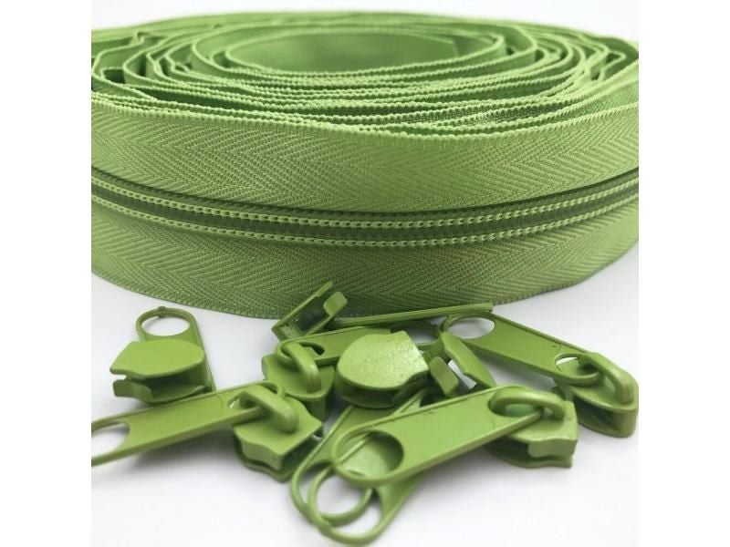Zips Zipper Carousel 1