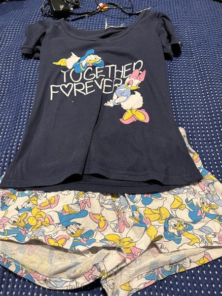 Donald Duck and Daisy pjs Carousel 1