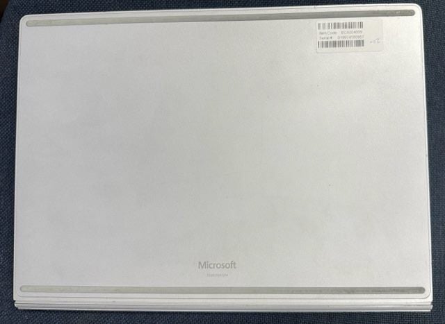 Microsoft Surface Book 2 Core i5 8GB RAM 256GB SSD Windows 11 +Surface Dock Carousel 4