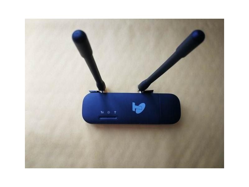 2pcs 4G LTE 5dBi Antenna For HUAWEI E8372 E5577 E5573 E5786 E5776 And More Carousel 1