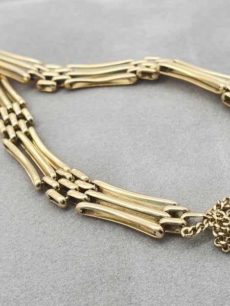 18ct Yellow Gold Gate Link Bracelet with Heart-Shaped Padlock Clasp62863232208131113