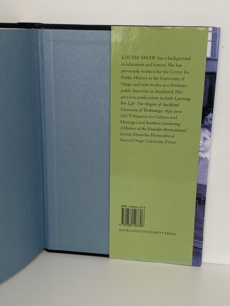 MAKING A DIFFERENCE: A History of The Auckland College of Education 1881-2004 Carousel 15