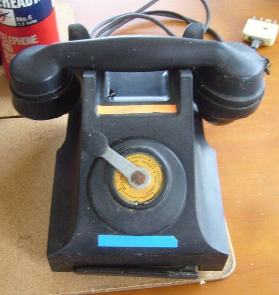VINTAGE BAKELITE TELEPHONES Carousel 2
