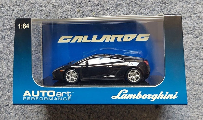 Autoart 1/64 Lamborghini Gallardo in Black Carousel 1